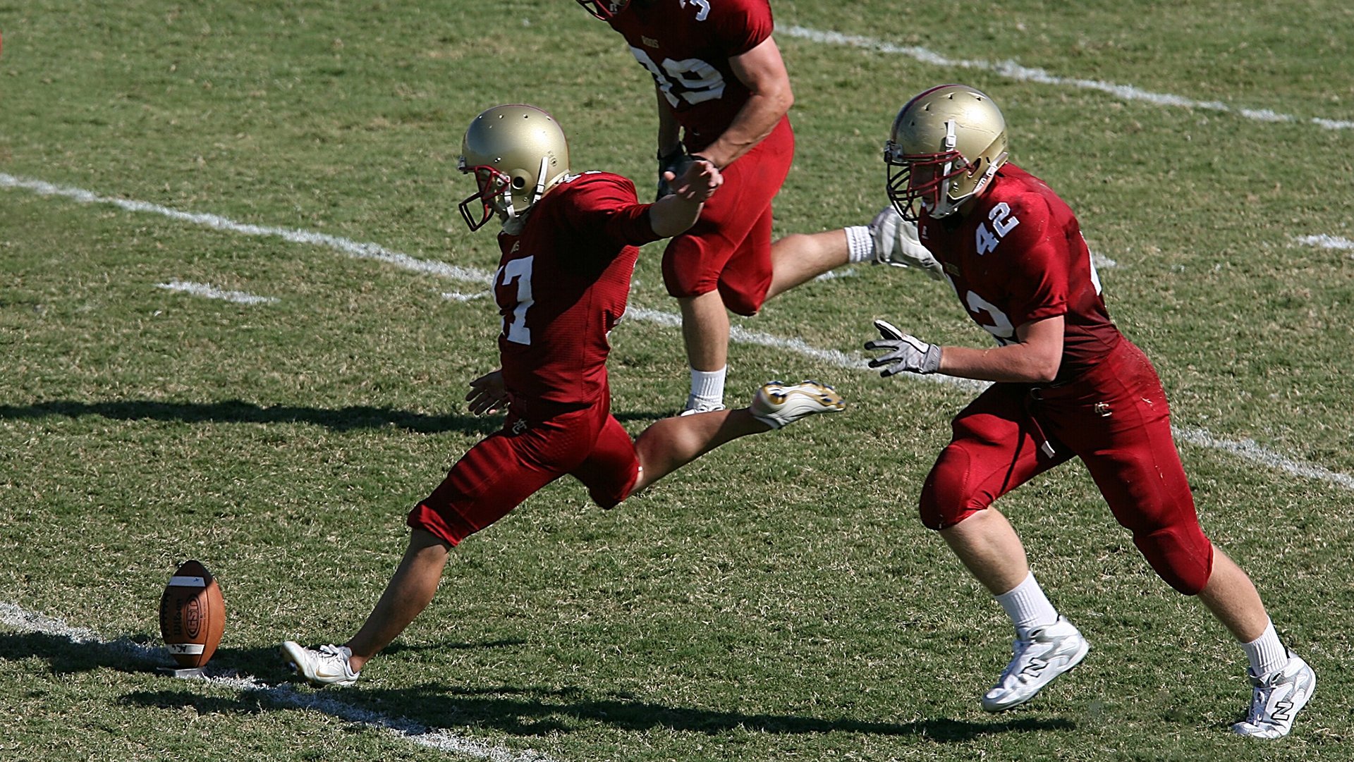 快船封闭训练全队围观战术模拟引热议，快船队q战术